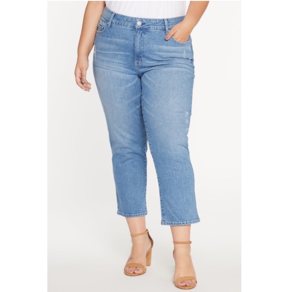 High Rise Tower Straight Jean Light Blue Wash Cropped Jeans
